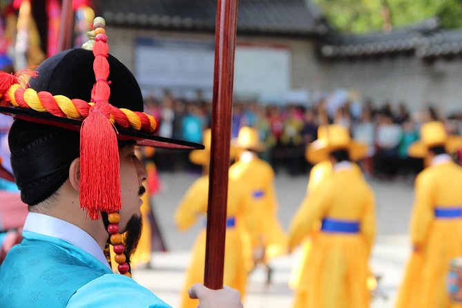 Explore Historic Seoul With a Local, Bukchon Hanok Village - Bukchon Hanok Village Exploration