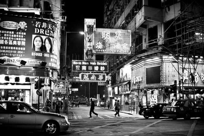 Explore Hong Kong at Night on a Private Tour - Navigating the Mongkok Night Scene