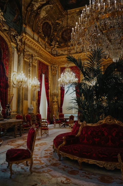 Explore Iconic Masterpieces At The Louvre Museum - Discover the Louvres Extraordinary Collections