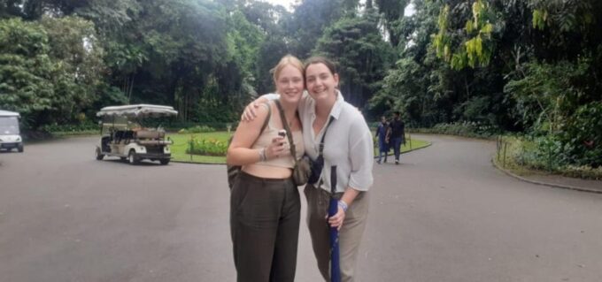 Explore In Kandy With Lesley - Pickup and Drop-off
