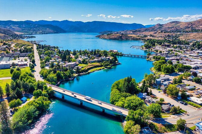 Explore Leavenworth From Seattle in SUV - Snoqualmie Falls Visit