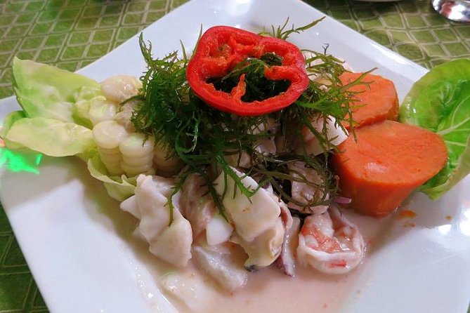 Explore Lima With Ceviche and Pisco Classes in the Historic Center - Pickup and Historic Center Exploration