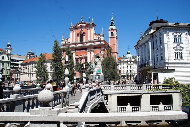 Explore Ljubljana in 60 Minutes With a Local - Exploration Time and Meeting Point