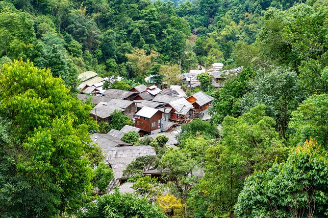 Explore Mae Kampong Village From Chiang Mai City - Discovering the Mae Kampong Waterfall