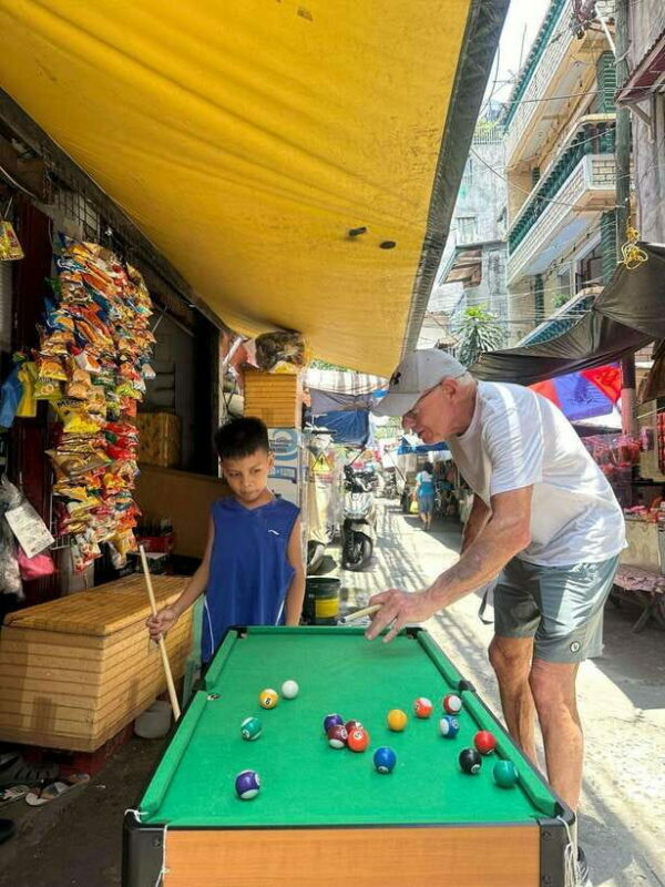 Explore Manila Slums and Hidden Market - The Sum Up