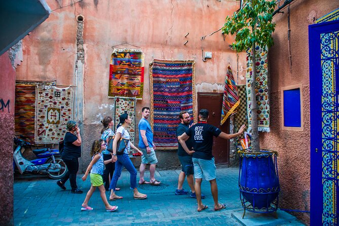 Explore Marrakech Medina: Private Tour Including Bahia Palace Visit - Meeting and End Point