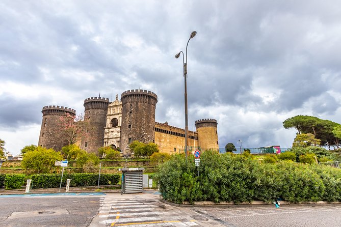 Explore Naples in 60 Minutes With a Local - Worth The Stay