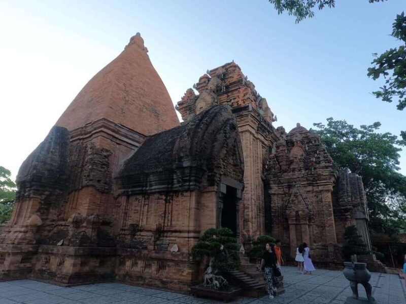 Explore Nha Trang City in 4 Hours. - Landmarks and Experiences: Ponagar Cham Towers