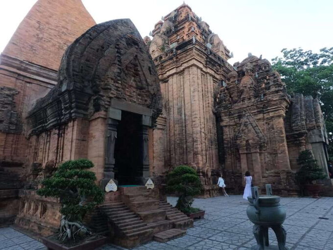 Explore Nha Trang City in 4 Hours. - Included Services