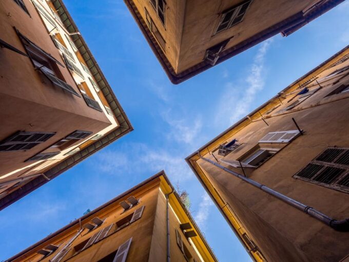 Explore Nice: Old Town Walking Tour With Expert Local Guide - Participant Considerations