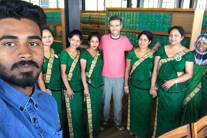 Explore Nuwara Eliya | Experience the Best Tea in the World - Tea Tasting and Appreciation