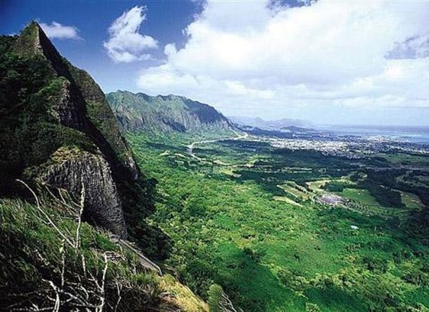 Explore O'Ahu Island With a Friendly Local in a Small Group - Key Points