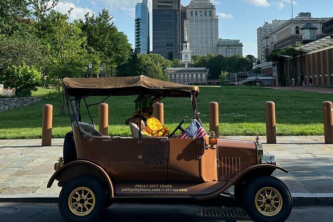 Explore Philadelphia via Vintage Car or Electric cart - Authenticity, Comfort, and Value