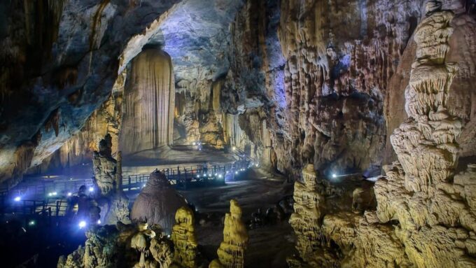 Explore Phong Nha - Ke Bang National Park 2D1N - Phong Nha Cave Boat Ride