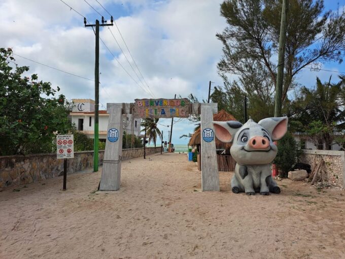 Explore Pig Beach, Corchito, Progreso & Isla Columpio - Locations Explored in Detail