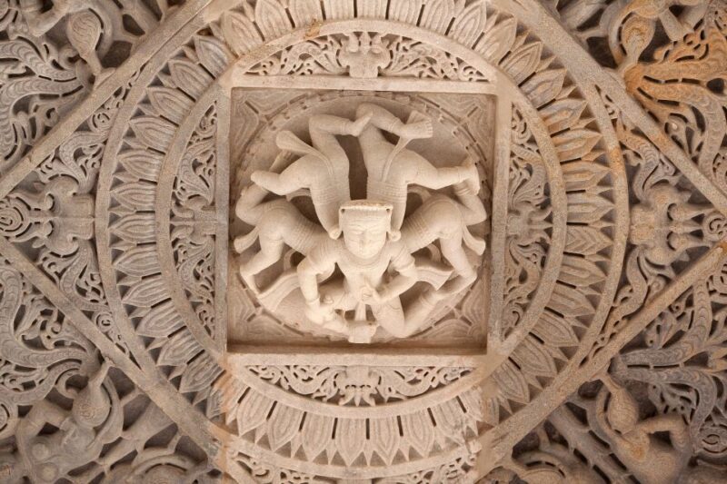 Explore Ranakpur Jain Temple From Udaipur With Jodhpur Drop - Detailed Itinerary