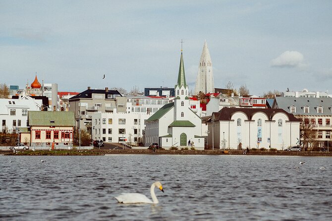 Explore Reykjavik in 60 Minutes With a Local - Pricing and Booking