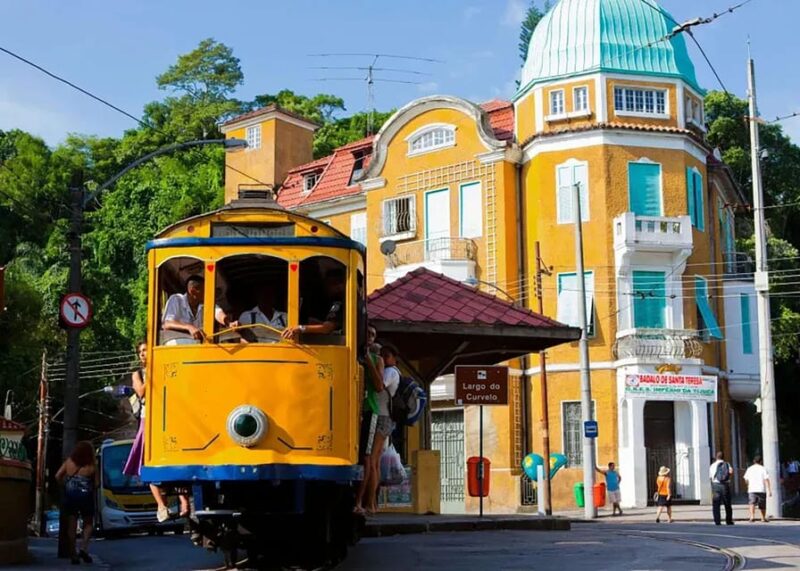 Explore Santa Teresa: Walking Tour With Iconic Tram! - Largo Dos Guimarães