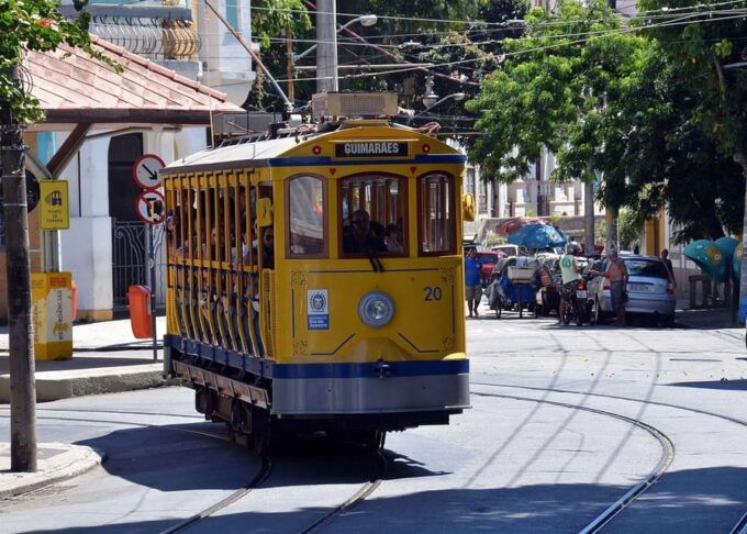 Explore Santa Teresa: Walking Tour With Iconic Tram! - Exploring Art Studios and Shops