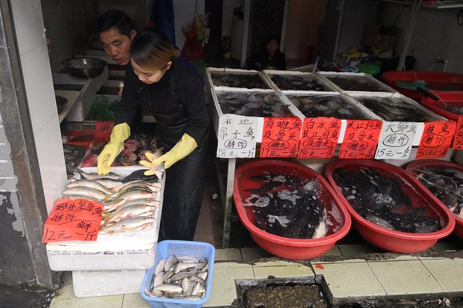 Explore Shanghai Ancient Downtown With Authentic Local Food - Bund Waterfront Experience