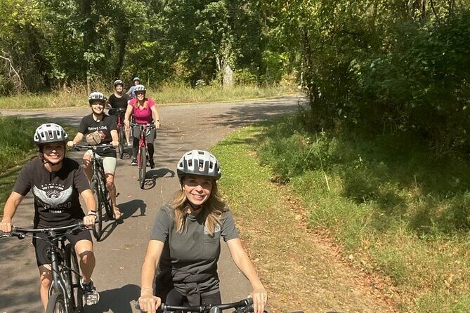 Explore Shelby Bottoms Greenway-2hr Pedal-Assist Bike Rental - An Authentic Nashville Biking Experience