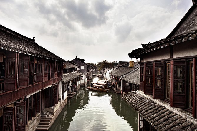 Explore Suzhous Hidden Gardens&Enchanting Tongli Ancient Town - Exploring Lingering Gardens Elegance