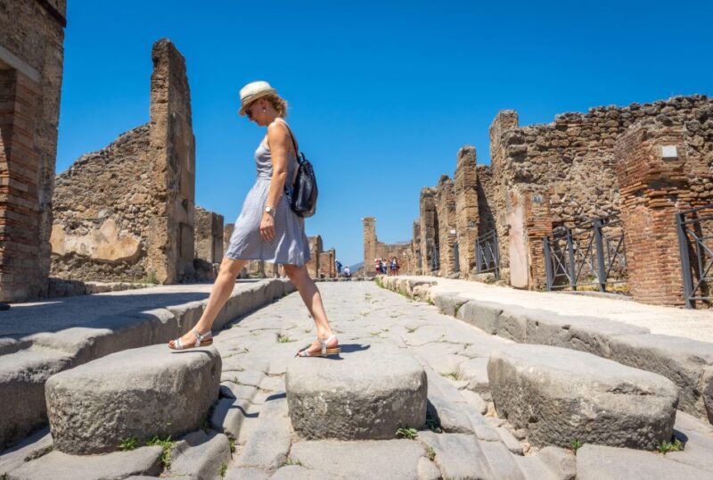 Explore the Archeological Site of Pompeii - Historical Context