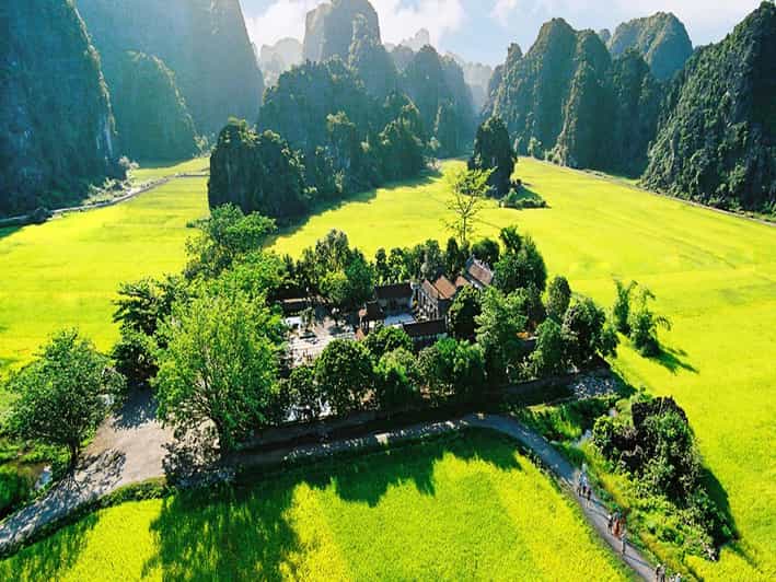 EXPLORE THE BEAUTY HOA LU - TAM COC - MUA CAVE - Itinerary Highlights