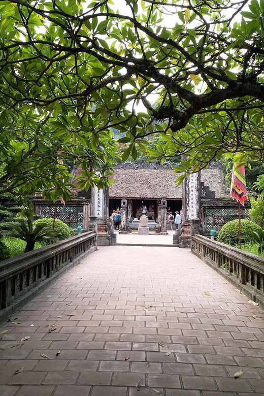 EXPLORE THE BEAUTY HOA LU - TAM COC - MUA CAVE - Hoa Lu Ancient Citadel