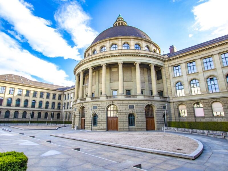 Explore the Best Guided Intro Tour of Zurich With a Local - Highlights of the 2-Hour Tour