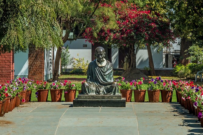Explore the Best of Ahmedabad by Car (Guided Full Day City Sightseeing Tour) - Pickup and Meeting Details