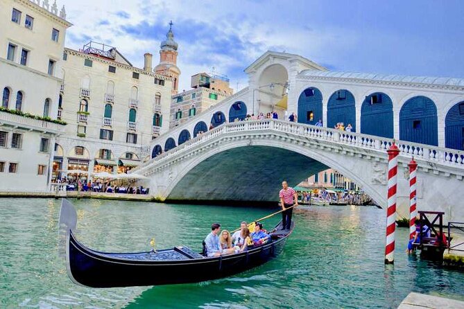 Explore the Canals on an Authentic Gondola Tour Venetian Dreams - Customer Reviews and Feedback
