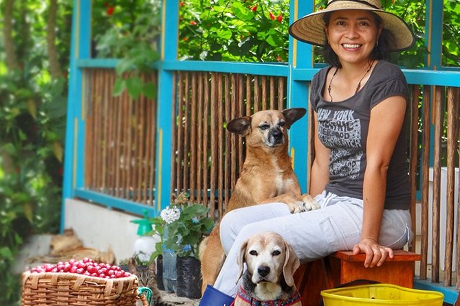 Explore the Coffee Process_From Tree to Cup & Fun by Jeep - Insights Into Colombian Culture