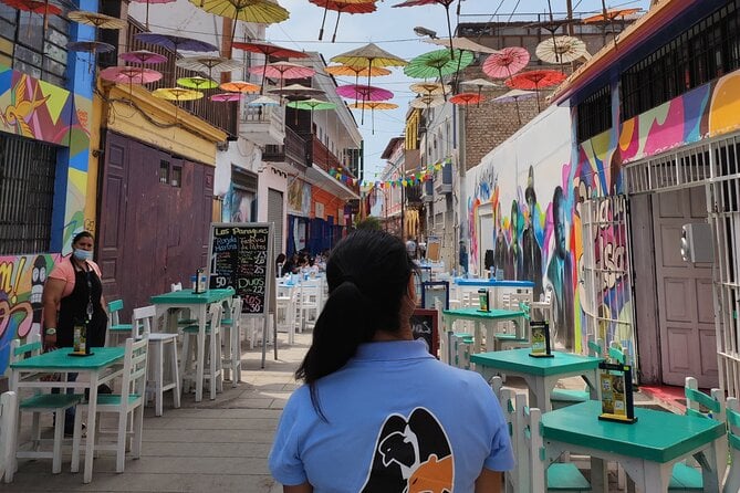 Explore the Colorful & Monumental Callao - Navigating Callaos History