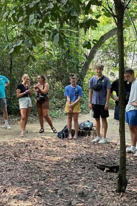 Explore the Cu Chi Tunnels on a Half-Day Tour of Saigon - Exploring the Tunnel Network