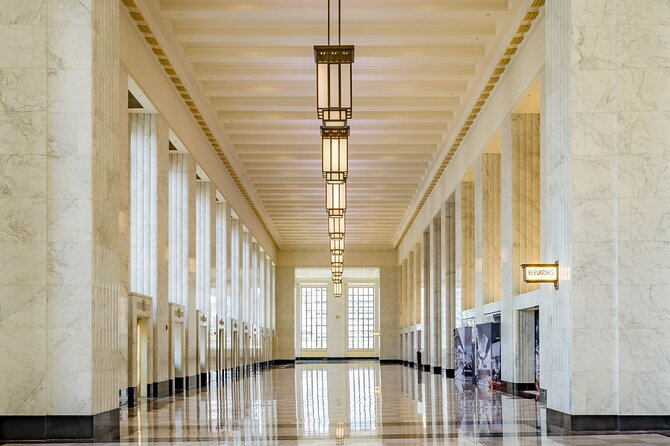 Explore the Historic Old Post Office in Chicago - Uncovering the Buildings Rich History