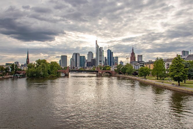 Explore the Instaworthy Spots of Frankfurt With a Local - Exploring Frankfurts Iconic Landmarks
