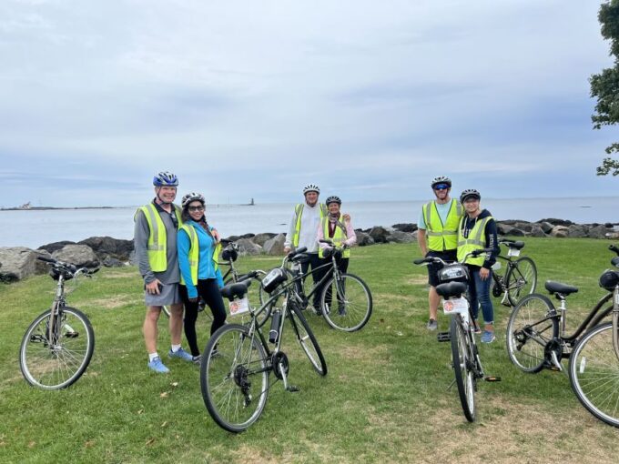 Explore the Islands & Harbor Guided Bike Tour 2-2.5 Hrs. - Booking and Cancellation