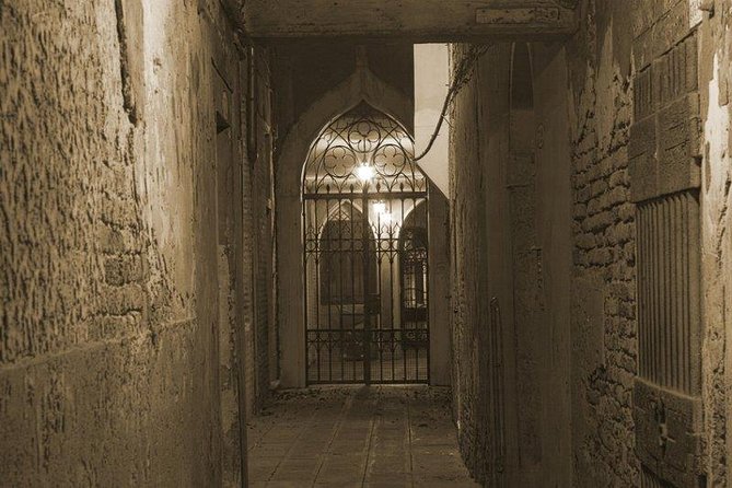 Explore the Mysteries and Secrets of Venice - Uncover Venices Haunting History