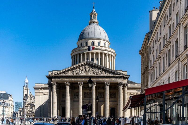 Explore the Pantheons Dome, Artwork, and Raphaels Tomb - Intricate Mosaics and Artifacts