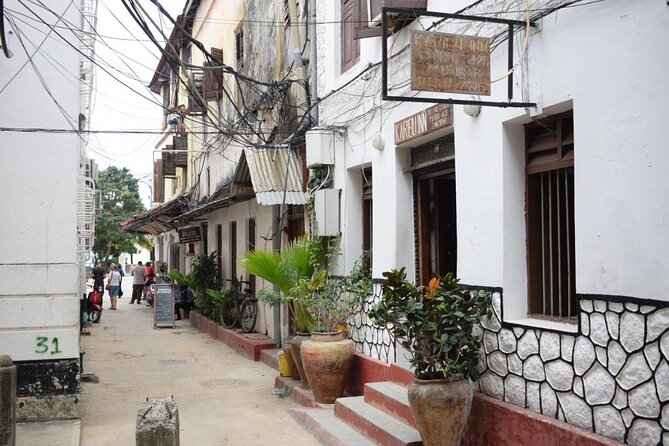 Explore The Stone Town in Zanzibar - Architecture and Design in Stone Town