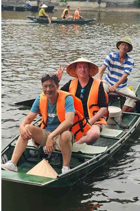 Explore Trang An, Mua Cave, Hoa Lu: a Day Trip From Hanoi - Scenic Boat Ride in Trang An