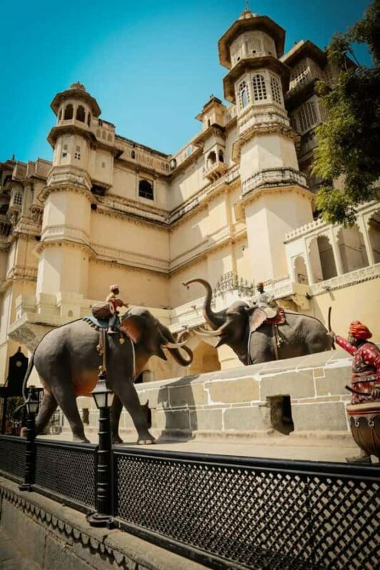 Explore Udaipur in One Day Private Tour by Car With Guide - An In-Depth Look at the Udaipur Private Tour