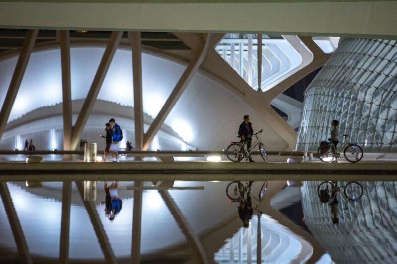 Explore Valencia by Night: 2-Hour Night Bike Tour - Positive Traveler Reviews