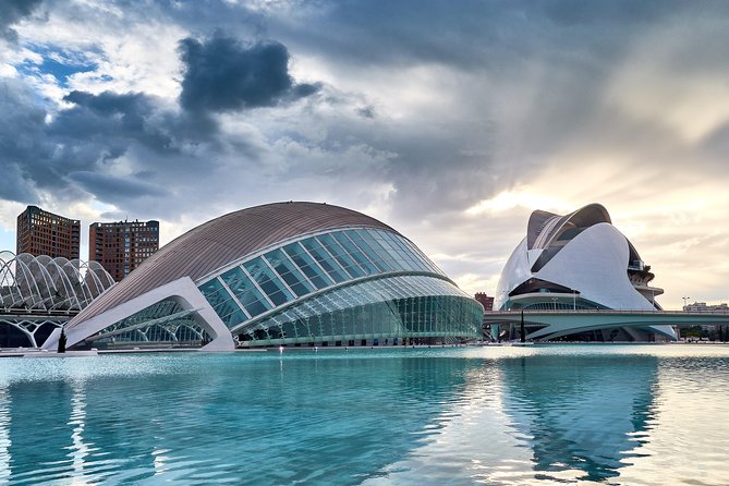 Explore Valencia'S Art and Culture With a Local - Meeting and End Points