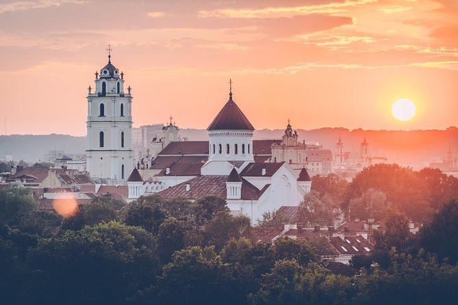 Explore Vilnius: Old Town and Uzupis Guided Walking Tour - Guided Exploration of Old Town