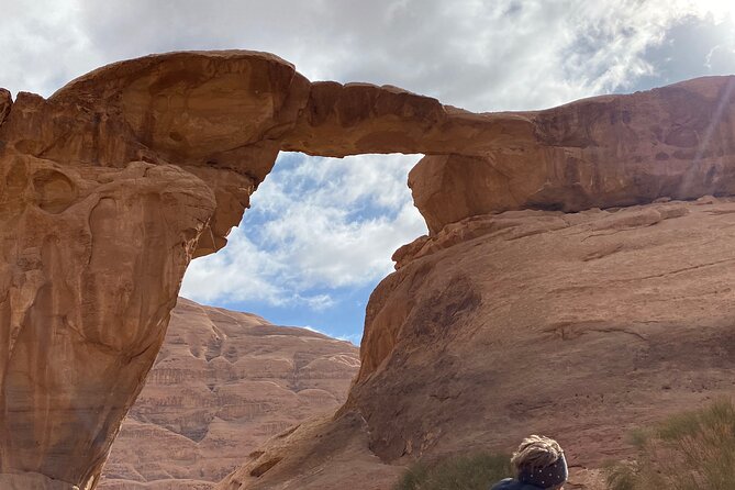 Explore Wadi Rum: Jeep Tour, Bed and Breakfast, and Dinner - Experiencing Wadi Rums Breathtaking Sunsets