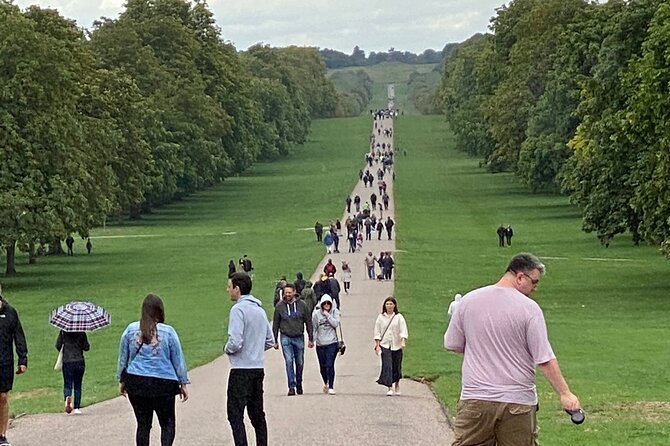 Explore Windsor Castle and Hampton Court Palace - Touring Hampton Court Palace