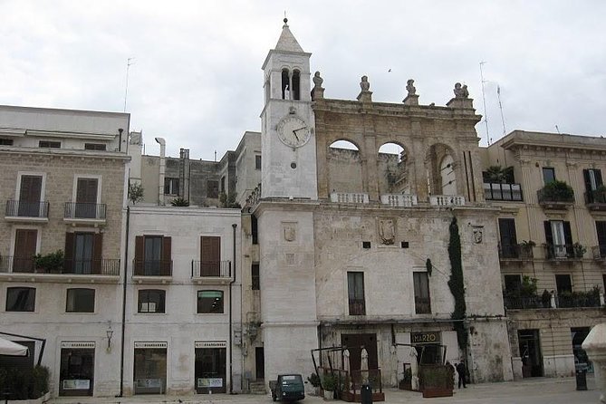Explore Wonderful Bari: Self-Guided Audio Tour - Teatro Petruzzellis Architectural Wonders