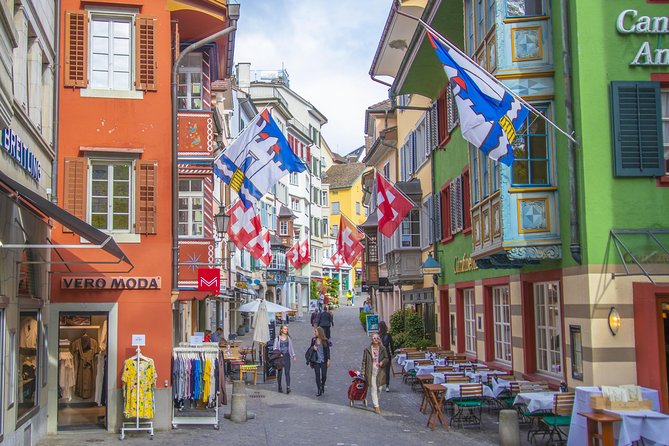 Explore Zurich in 60 Minutes With a Local - Discover Zurichs City Hall